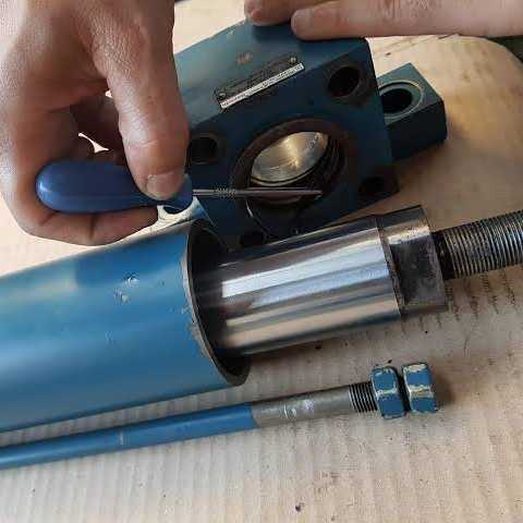 Conserto de Cilindro Hidráulico