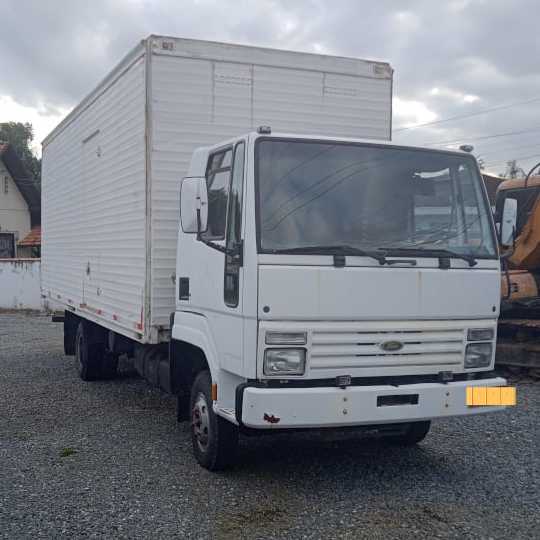 Ford Cargo Baú