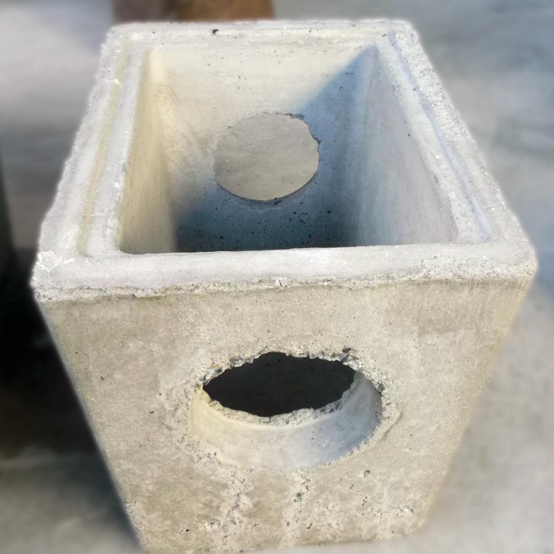 Boca de Lobo Pequena (dreno) - 0,32x0,24x0,26